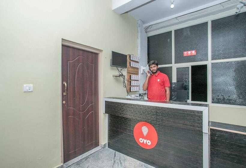酒店 Sri Guru Residency By Oyo Rooms