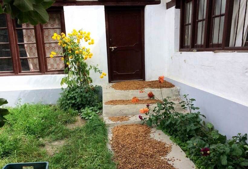 فندق Tih Lharje Resort   Nubra