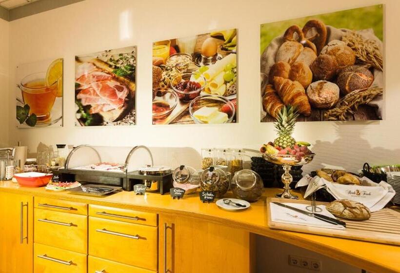 Отель Wuschl Lounge