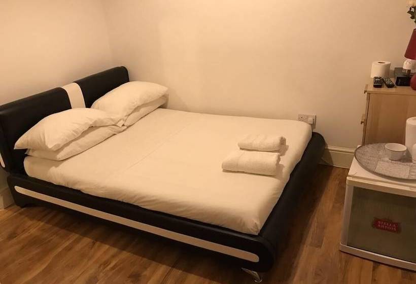 Пансион Charimore Rooms