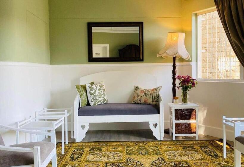 بنسيون Karoo Country Guesthouse