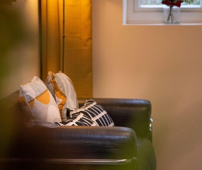 ペンション Valentia Lodge Serviced Accommodation