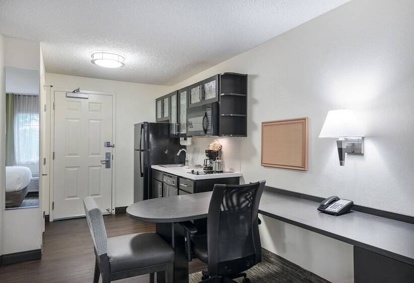 בית מלון כפרי Candlewood Suites Lake Mary, An Ihg