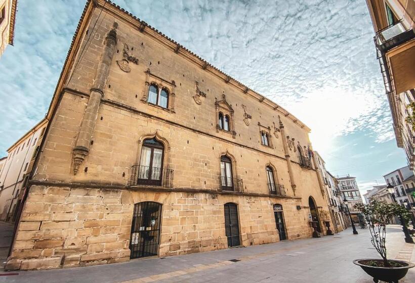 هتل Cetina Palacio De Los Salcedo