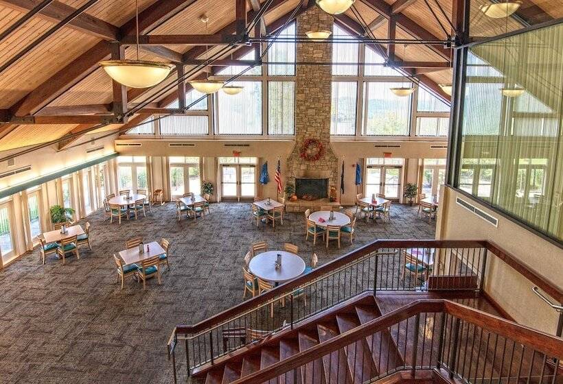 בית מלון כפרי Dale Hollow Lake State Resort Park