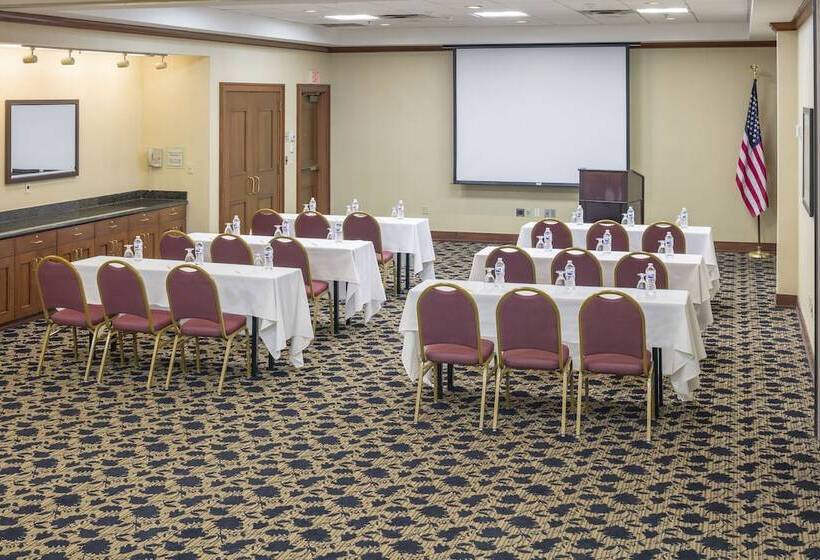 בית מלון כפרי Doubletree By Hilton Boston Logan Airport Chelsea