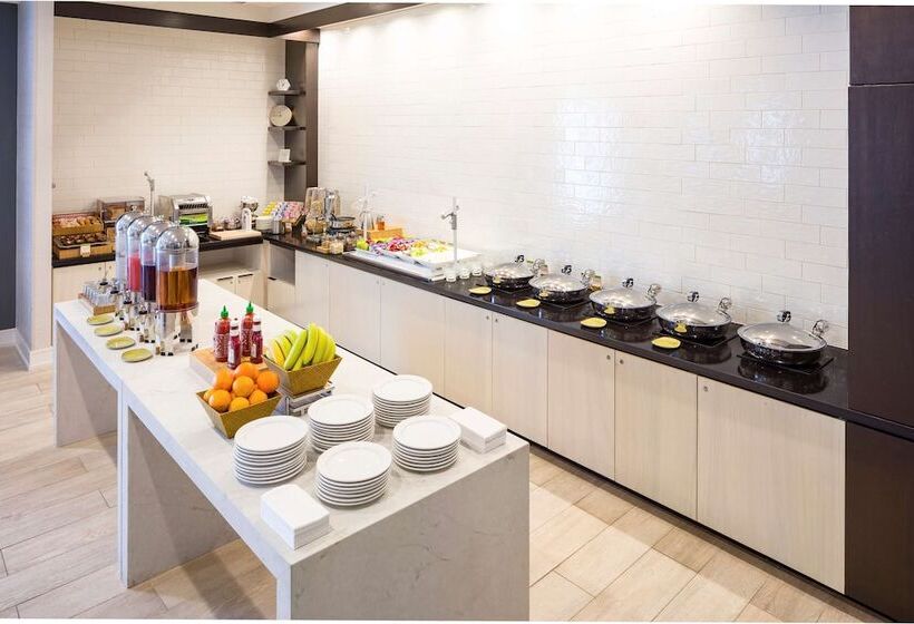 בית מלון כפרי Doubletree By Hilton Boston Logan Airport Chelsea