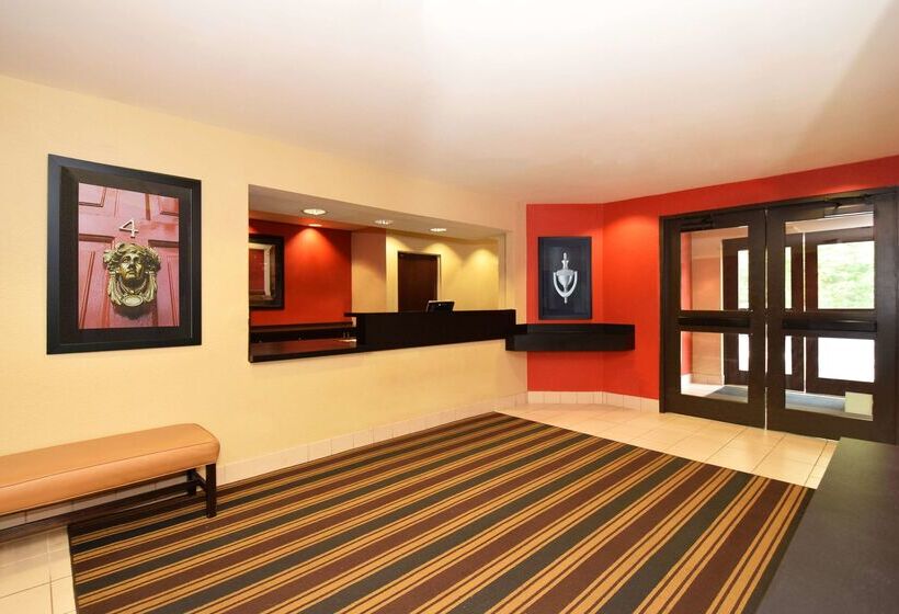 בית מלון כפרי Extended Stay America Suites  Juneau  Shell Simmons Drive