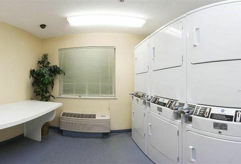 בית מלון כפרי Mainstay Suites Hartford Meriden