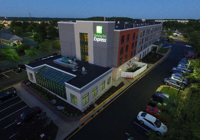فندق Holiday Inn Express Quantico   Stafford, An Ihg