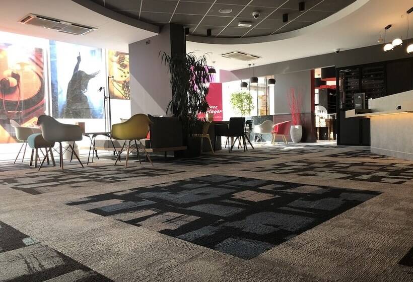 Отель Ibis Lyon Caluire Cité Internationale