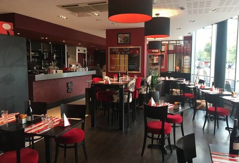 Отель Ibis Lyon Caluire Cité Internationale
