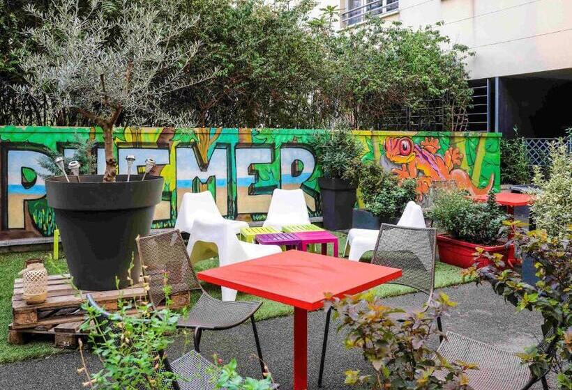 هتل Ibis Paris Porte De Clichy Centre