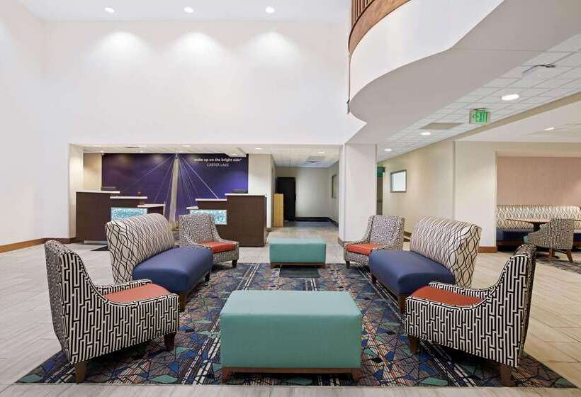 هتل La Quinta Inn & Suites By Wyndham Omaha Airport Downtown
