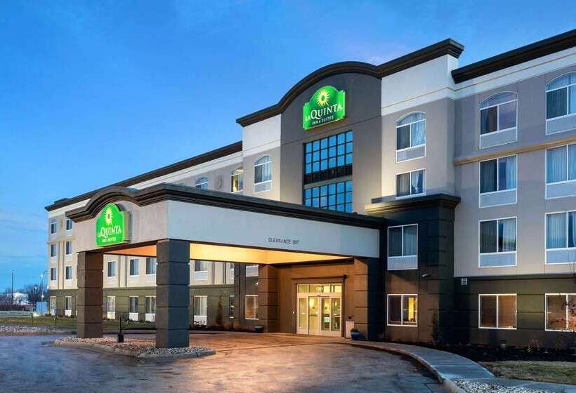 هتل La Quinta Inn & Suites By Wyndham Omaha Airport Downtown