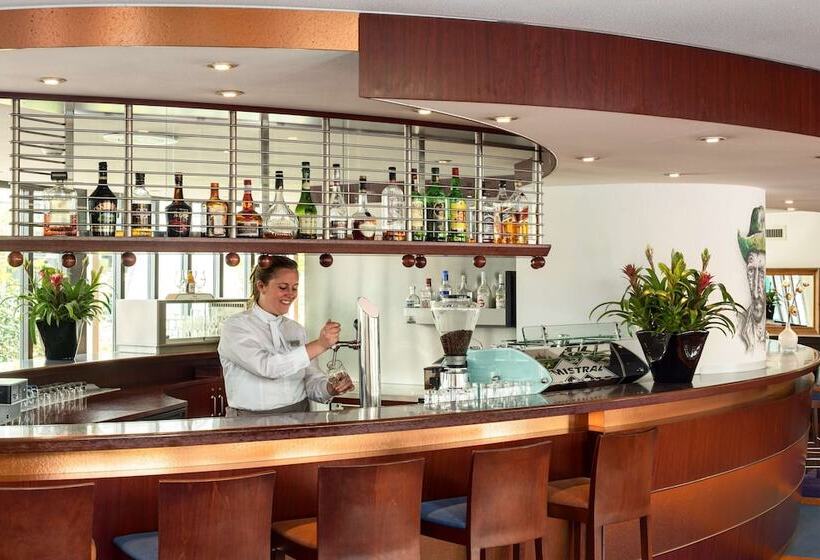 Avani Museum Quarter Amsterdam Hotel   Previously NH Amsterdam Museum Quarter