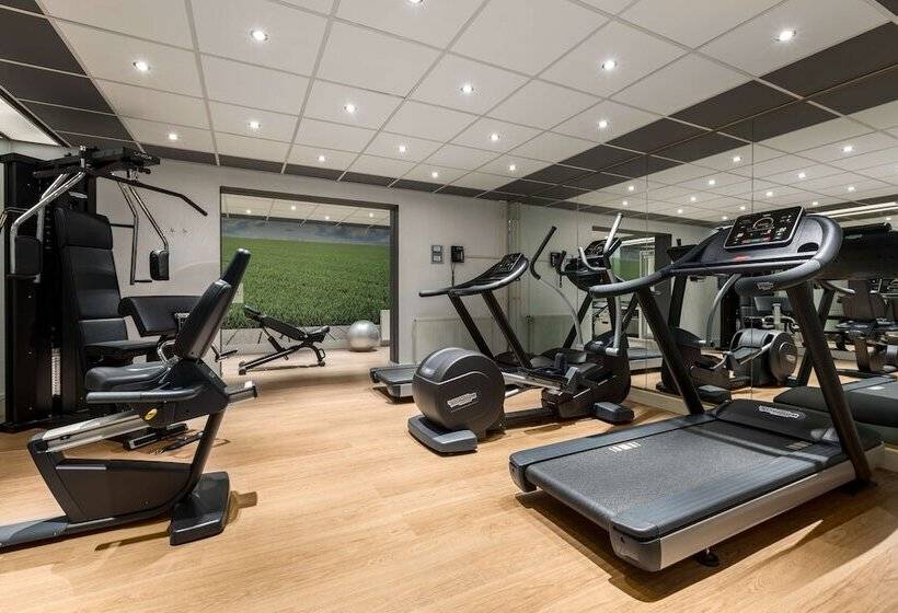 Avani Museum Quarter Amsterdam Hotel   Previously NH Amsterdam Museum Quarter