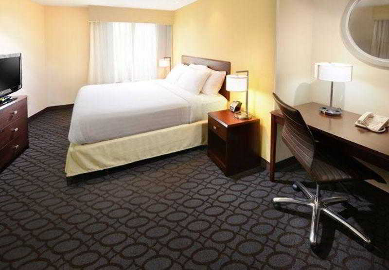 هتل Springhill Suites Fort Worth University