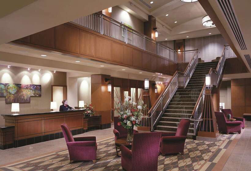 호텔 The Blackwell Inn And Pfahl Conference Center