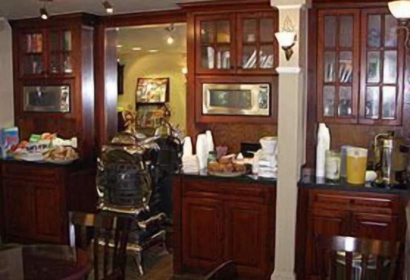 هتل The Victorian Inn