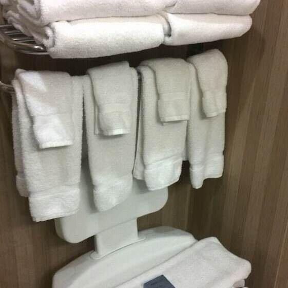 هتل Spark By Hilton Greensboro