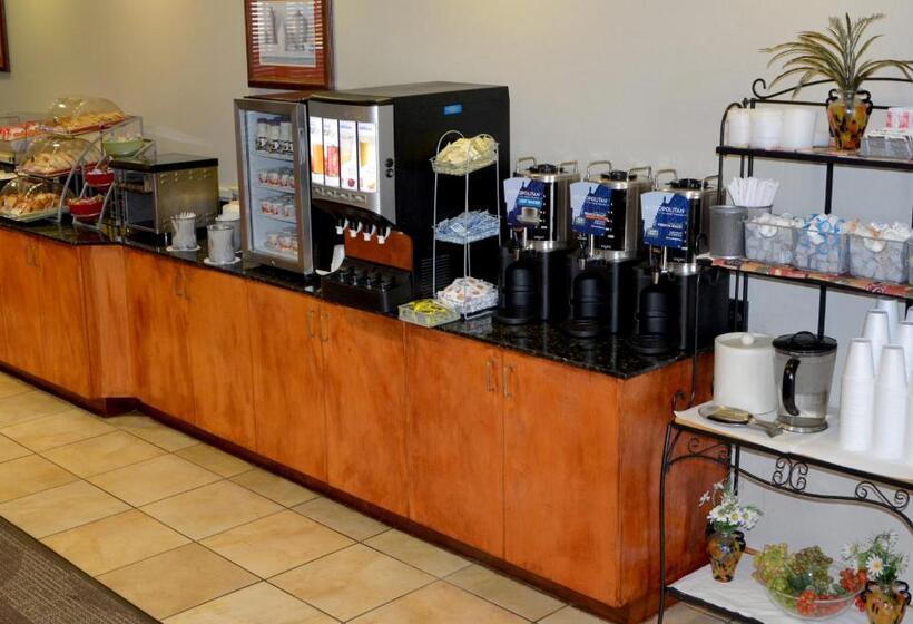 فندق Wingate By Wyndham West Monroe