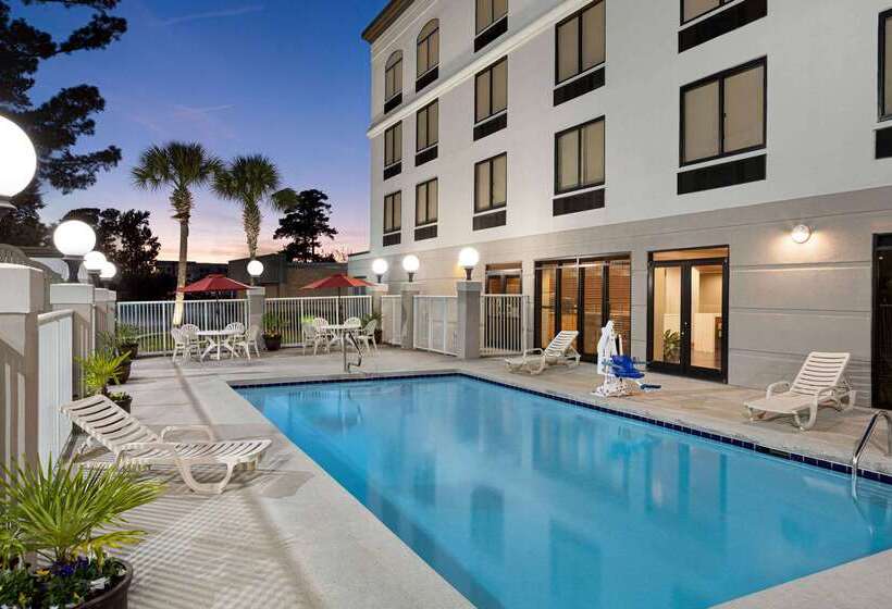 هتل Wingate By Wyndham Wilmington