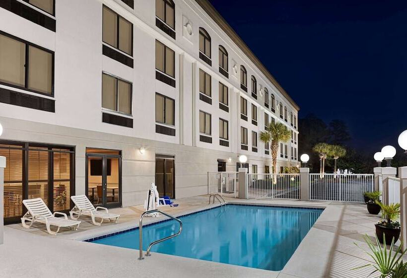 هتل Wingate By Wyndham Wilmington