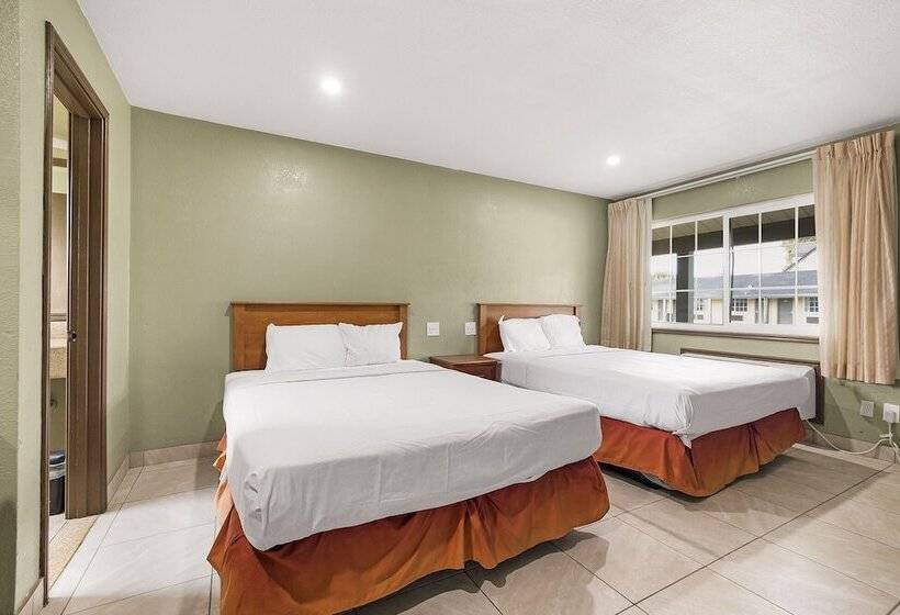 فندق على الطريق Safari Inn  Chico