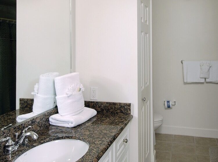 Seawind Condominiums