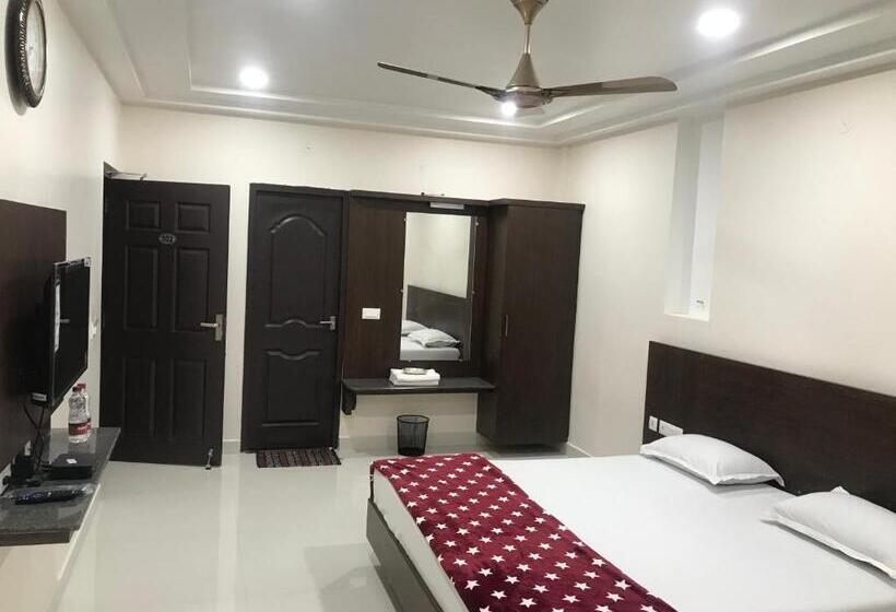 فندق صغير Sri Krishna Residency
