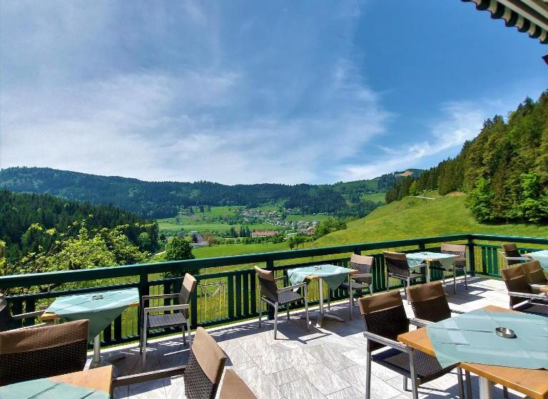مبيت وإفطار Landgasthof Hasbauer