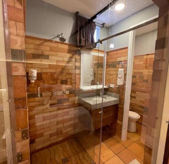 هتل Campestre Manoa