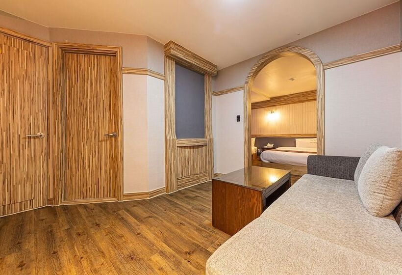 בית מלון כפרי Eumseong Haru