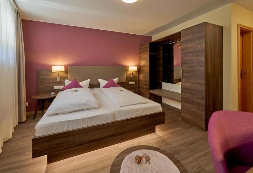 ホテル Gästehaus Schmitt Und Tacheles Landrestaurant