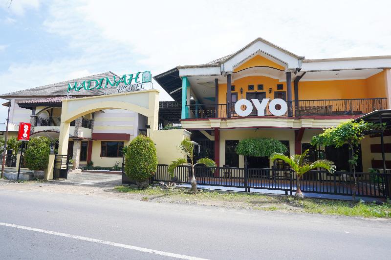 ホテル Oyo 2715  Madinah Syariah