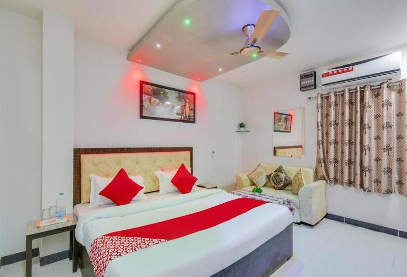 فندق Oyo 70829  Royal