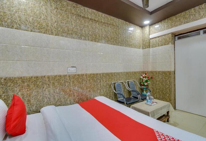 فندق Oyo 70829  Royal