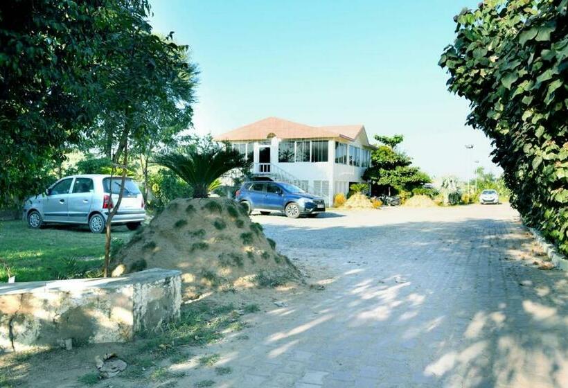 فندق Rani Bagh Resort