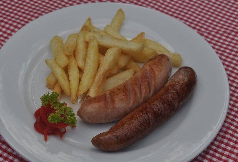 ホテル Restaurante Selva Negra