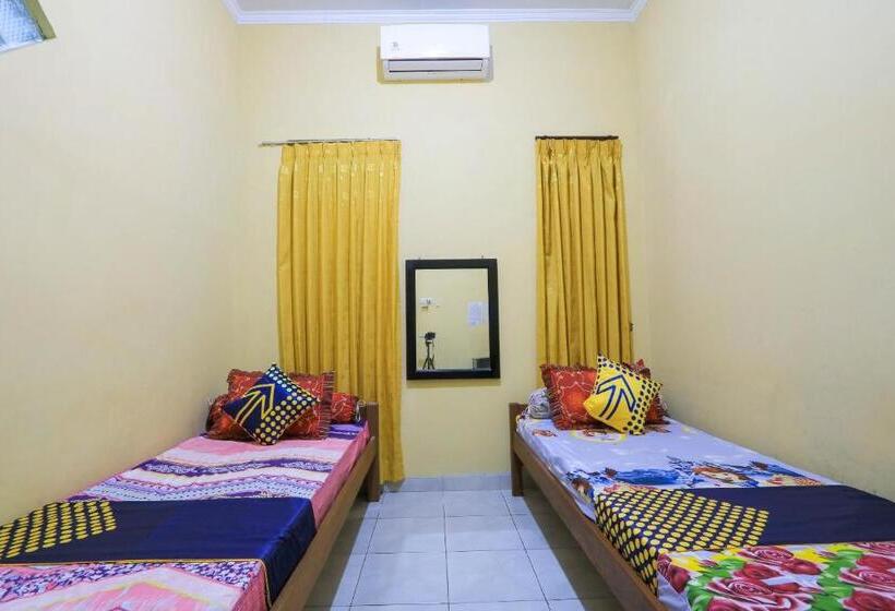 Отель Spot On 2440 Wallet Family Residence Syariah