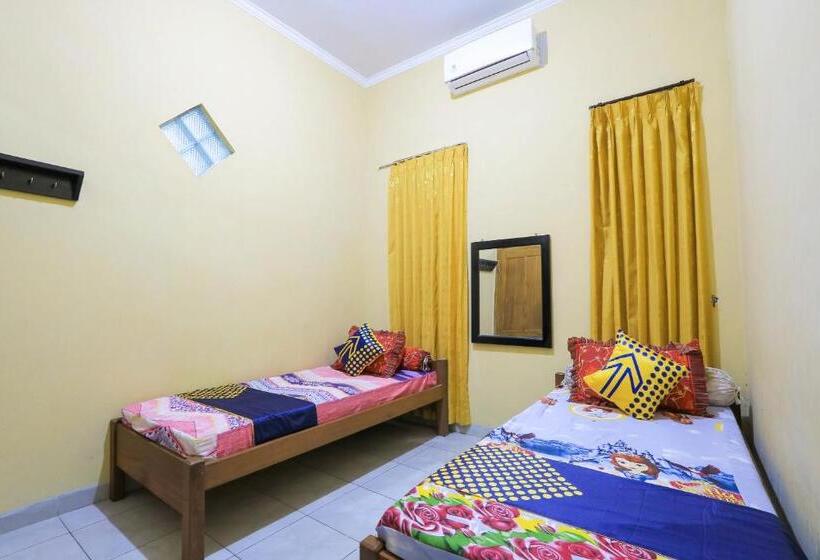 Отель Spot On 2440 Wallet Family Residence Syariah