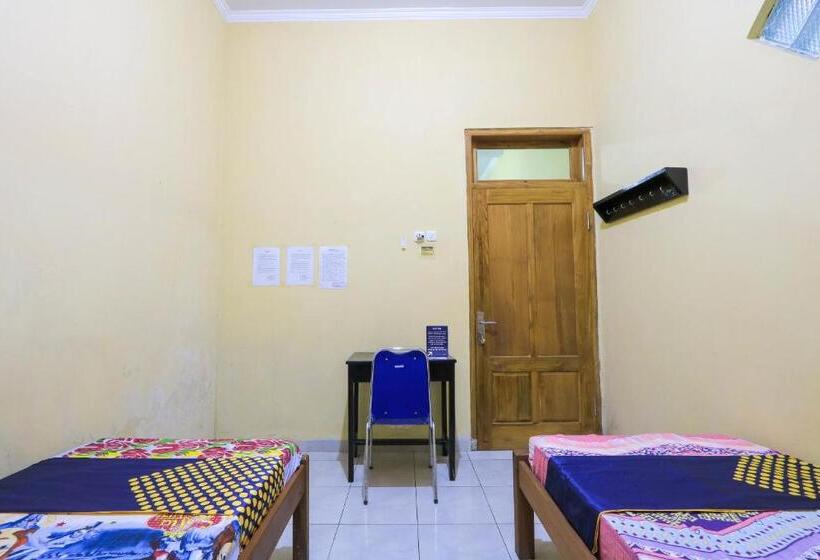 Отель Spot On 2440 Wallet Family Residence Syariah