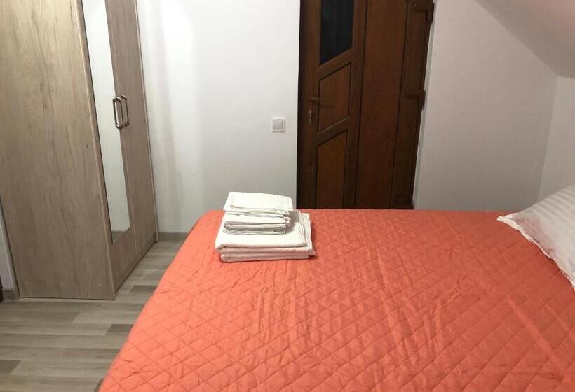 پانسیون Casa Todea