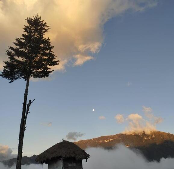 بنسيون Starlight Mountain Lodge