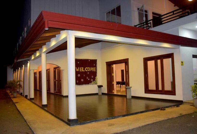بنسيون Wingate Hotel Wilgamuwa