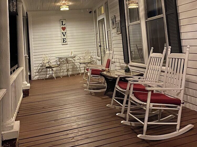 Whole Hearts Bed And Breakfast