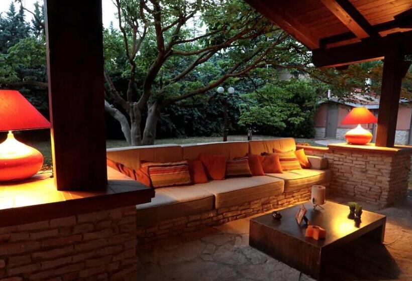 مبيت وإفطار I Lari Castel Del Monte