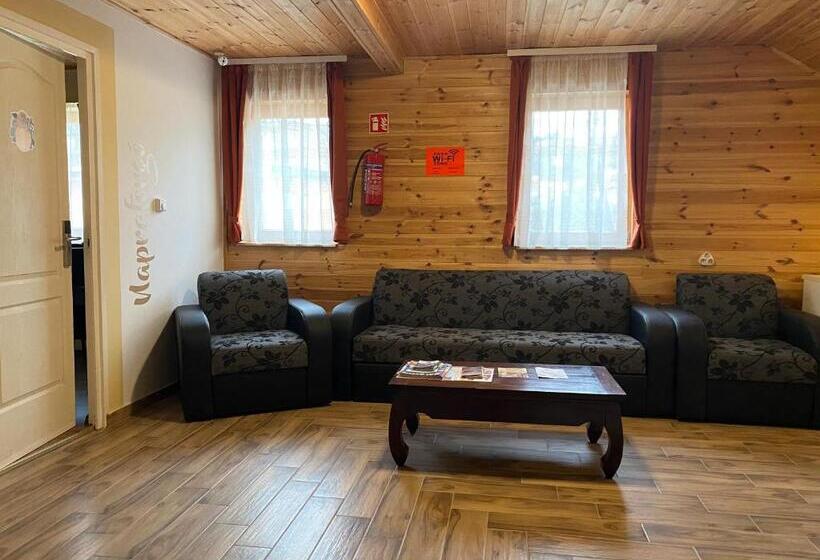 צימר Kamarás Klastrom House