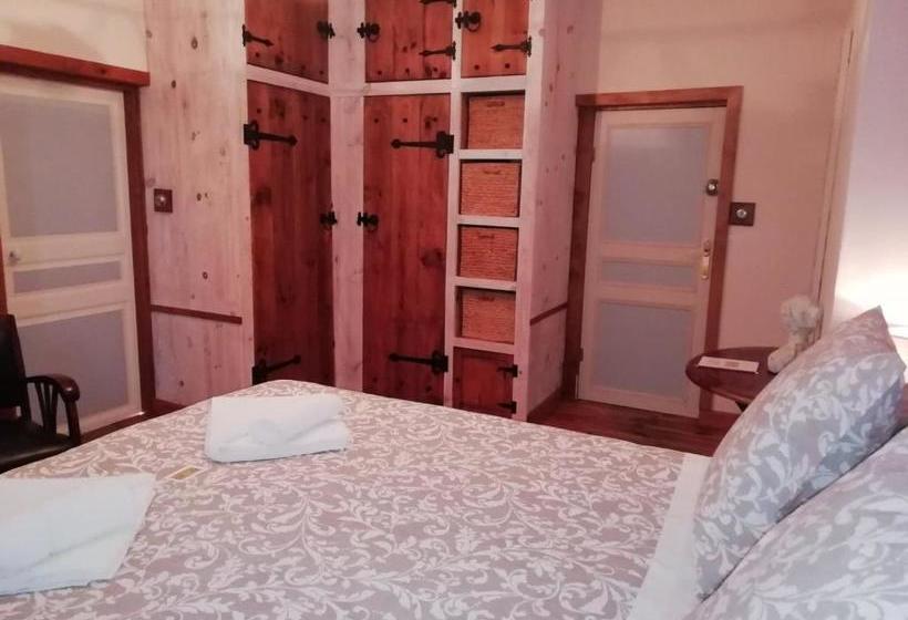 مبيت وإفطار No.15 Chambre Dhote
